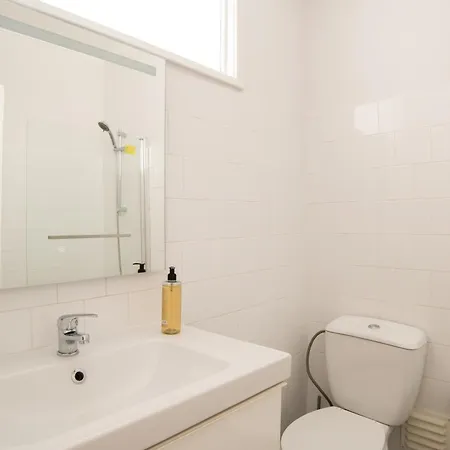 Sunny 3-bedroom Sao Bento Apartment *