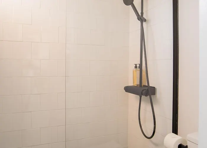 Sunny 3-bedroom Sao Bento * 리스본