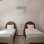 Sunny 3-bedroom Sao Bento Διαμέρισμα Lisboa