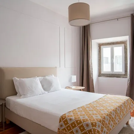 Sunny 3-bedroom Sao Bento * Lizbona